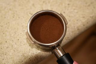 A tamped puck with concentric rings